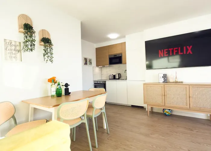 아파트 Beachkeys House - Flat In Americas, Sea&pool View 아로나